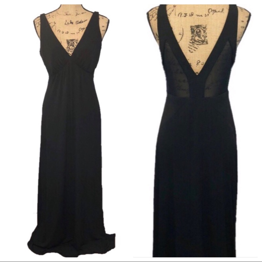 Laundry by Shelli Segal evening gown